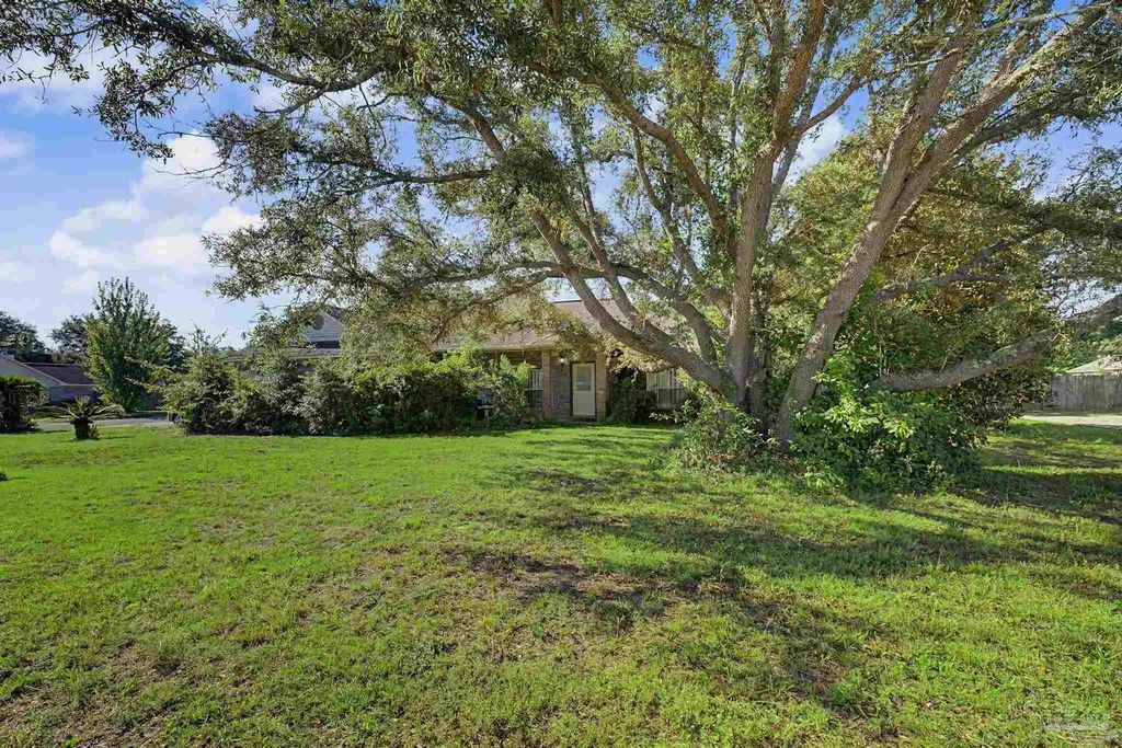 2619 Barefoot Creek Cir, Navarre