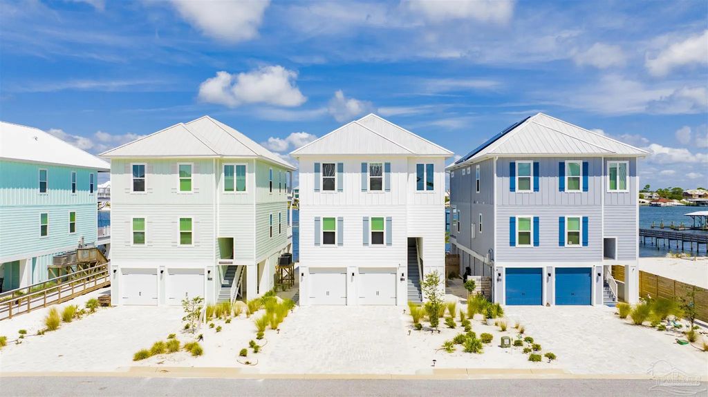 17030 Starboard Pl, Pensacola