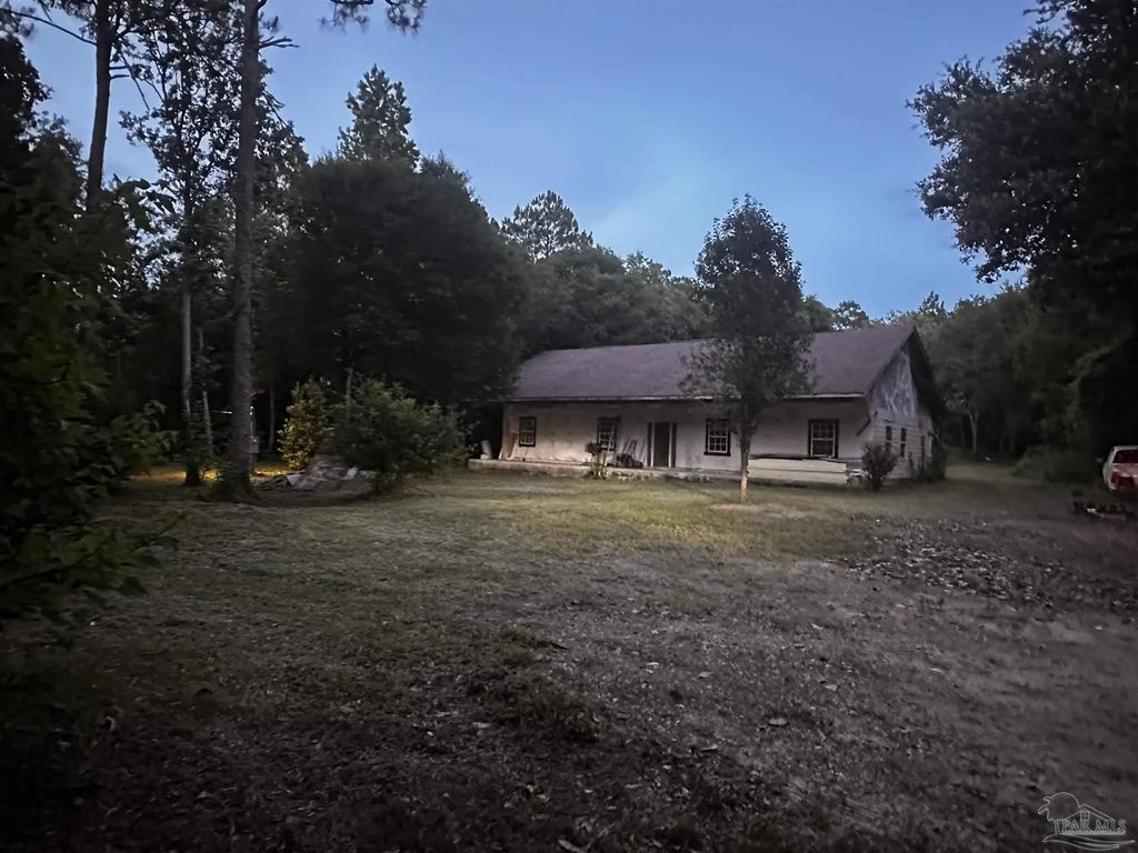5920 Pawnee Dr, Pensacola