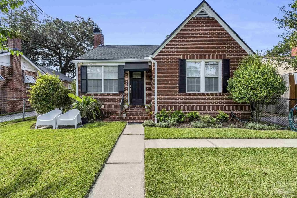 4652 College St, Jacksonville