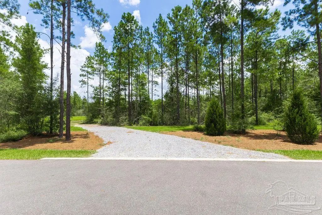 8822 Naturewalk Dr, Jay
