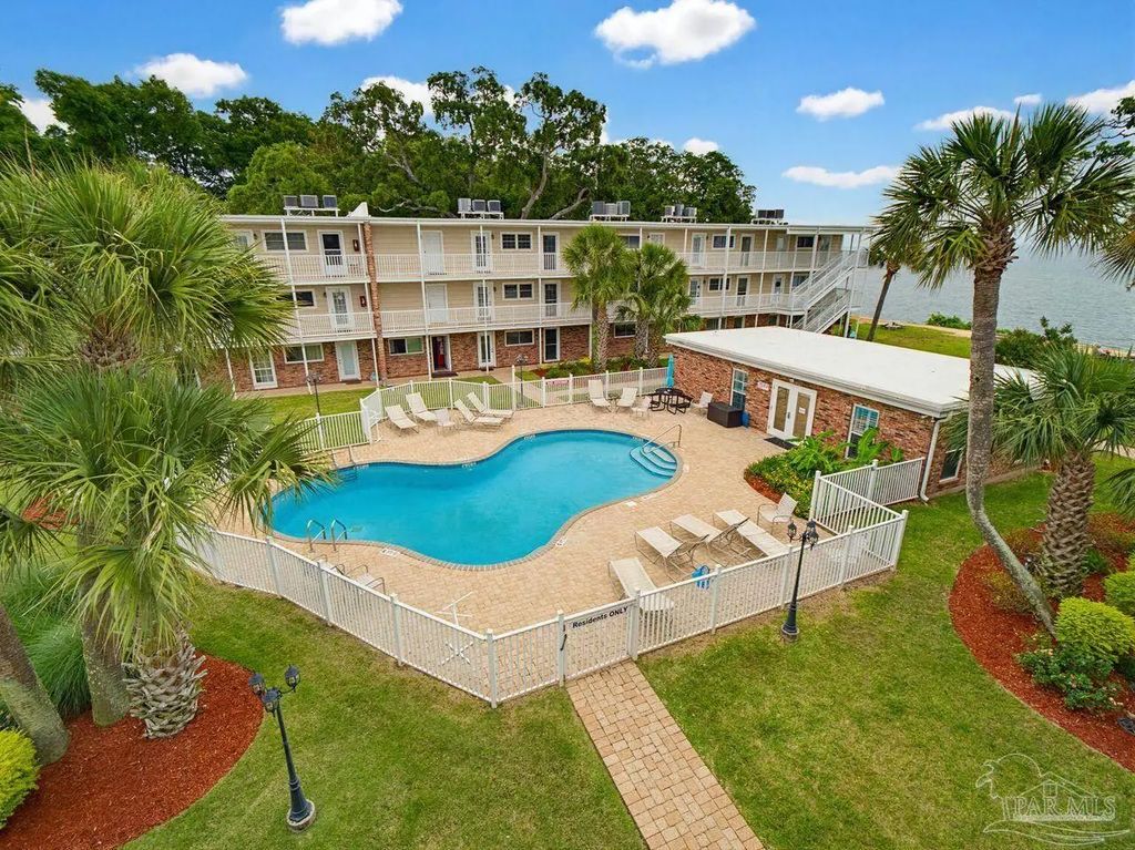 710 Scenic Hwy #209, Pensacola