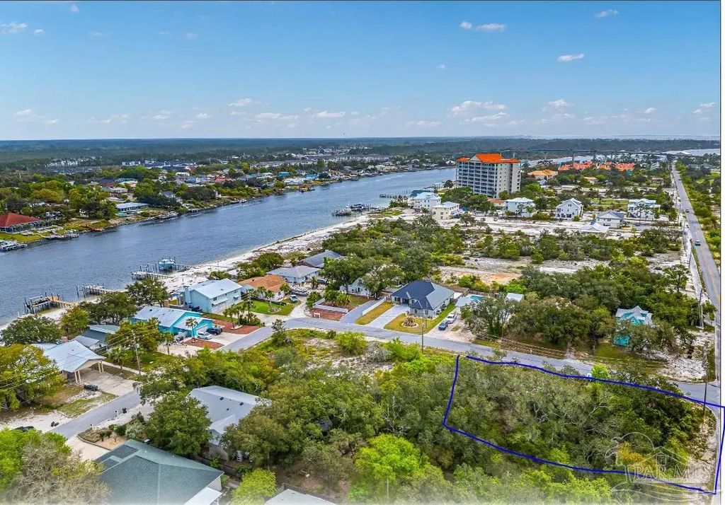 14000 Waterview Dr, Pensacola