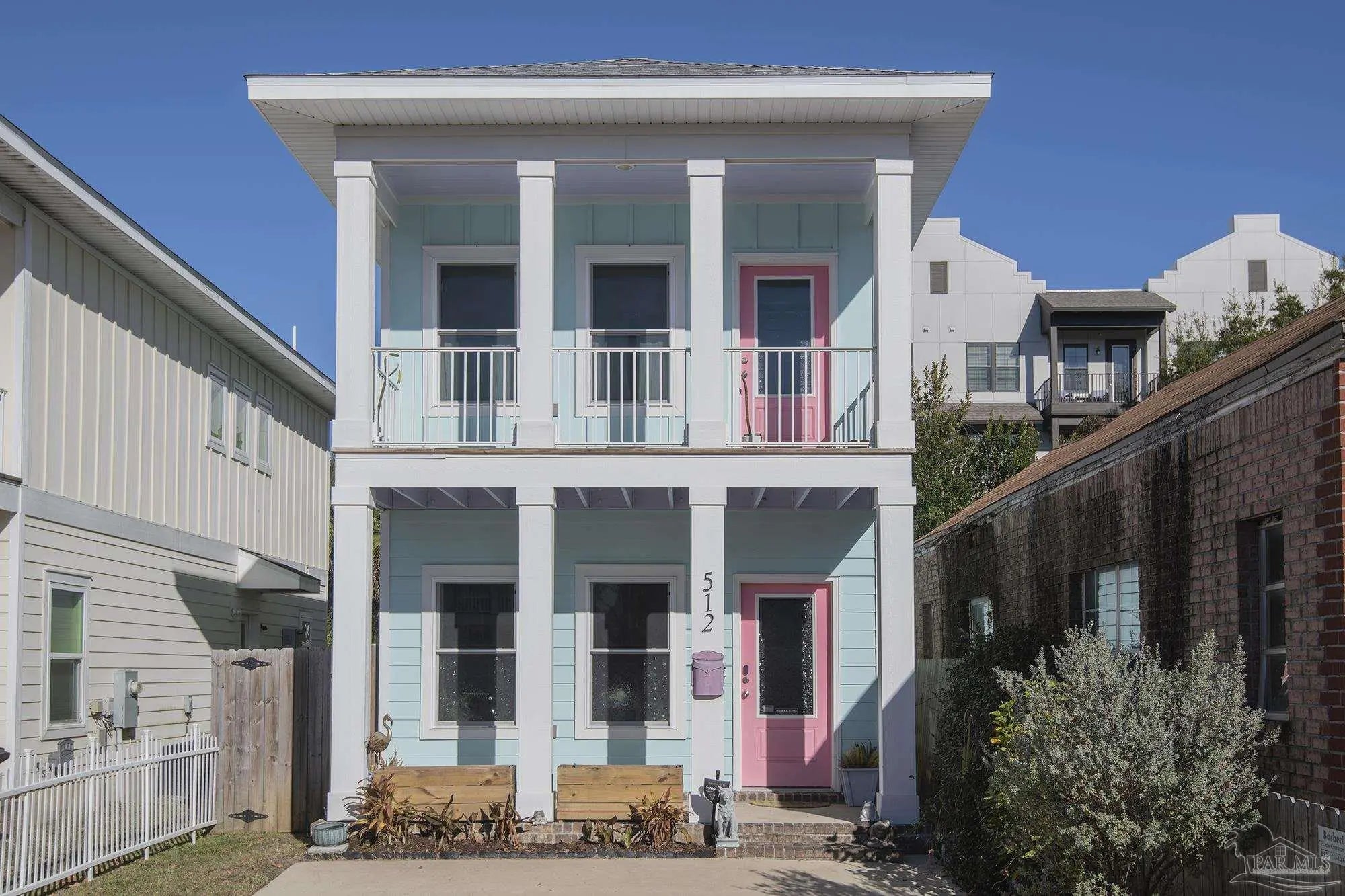 Photo of Listing #675215