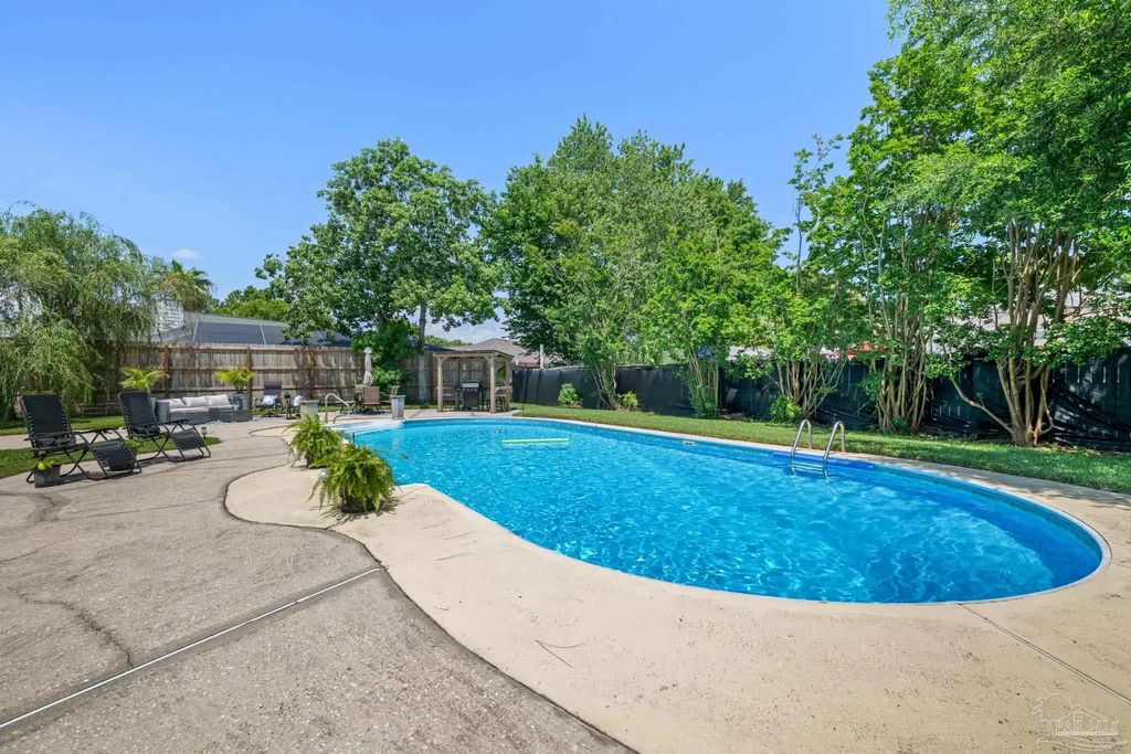 3900 E Tiger Point Blvd, Gulf Breeze