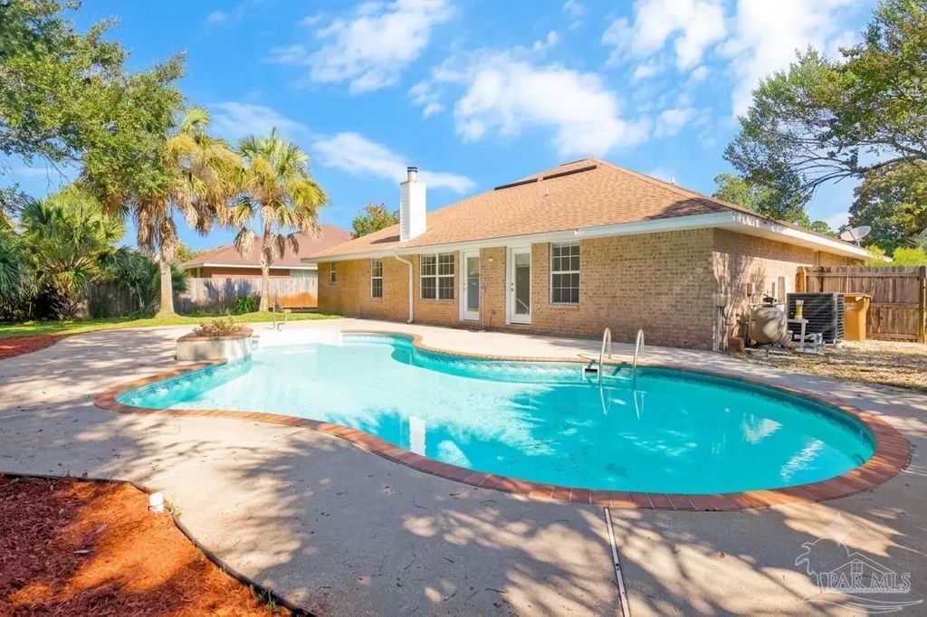 5049 Lantana Dr, Gulf Breeze