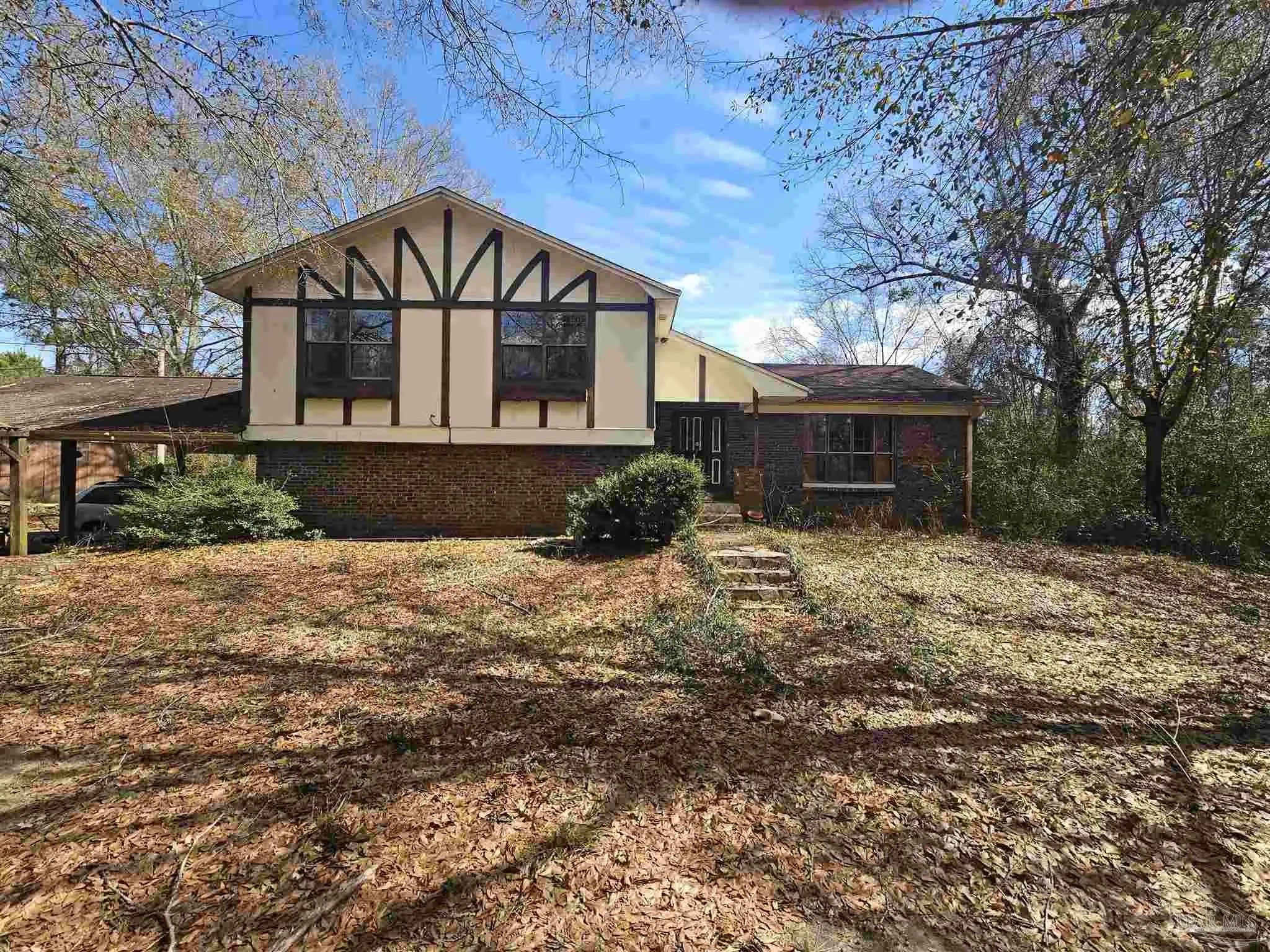 Photo of Listing #677602