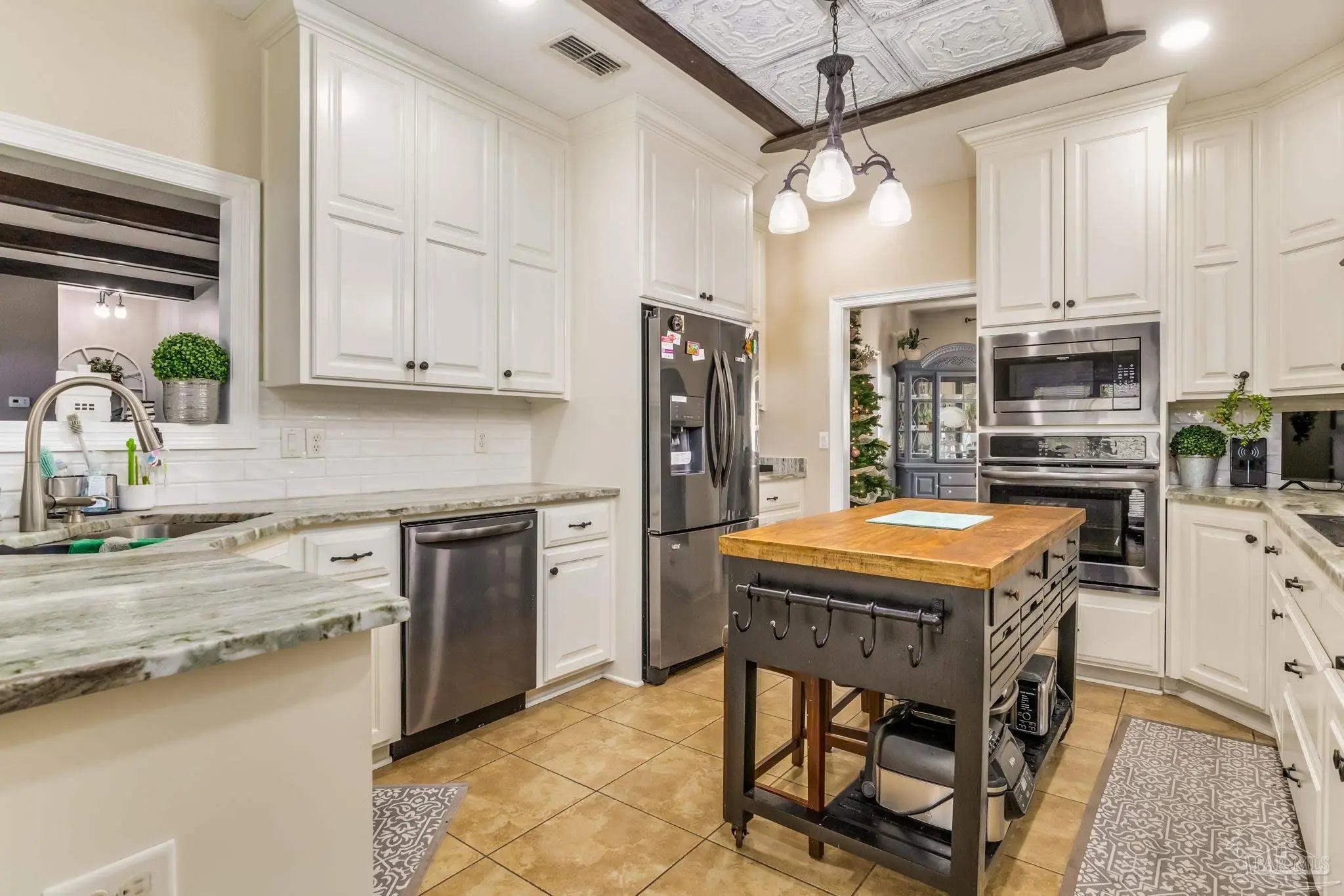 Photo of Listing #674754