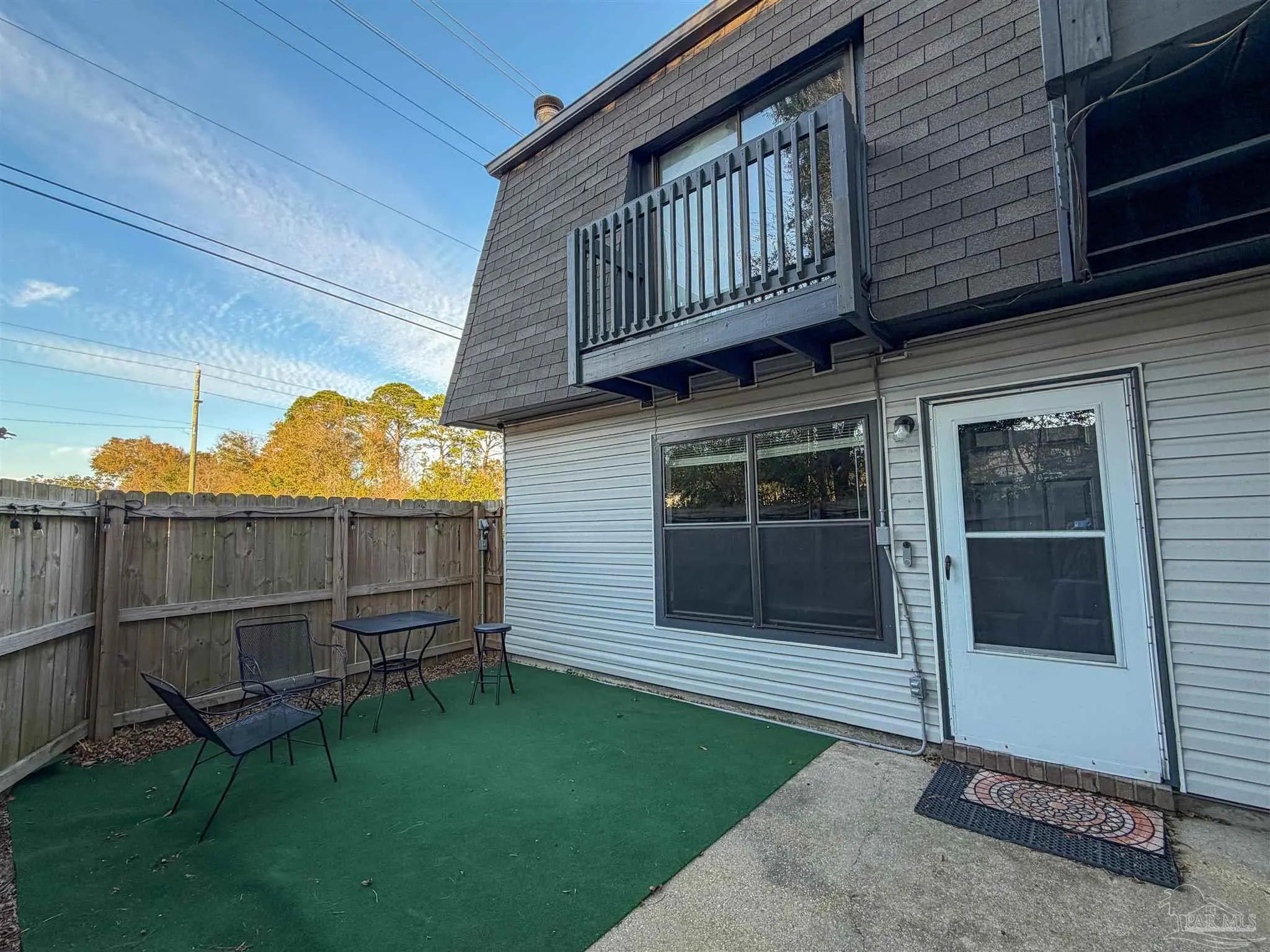 Photo of Listing #676892