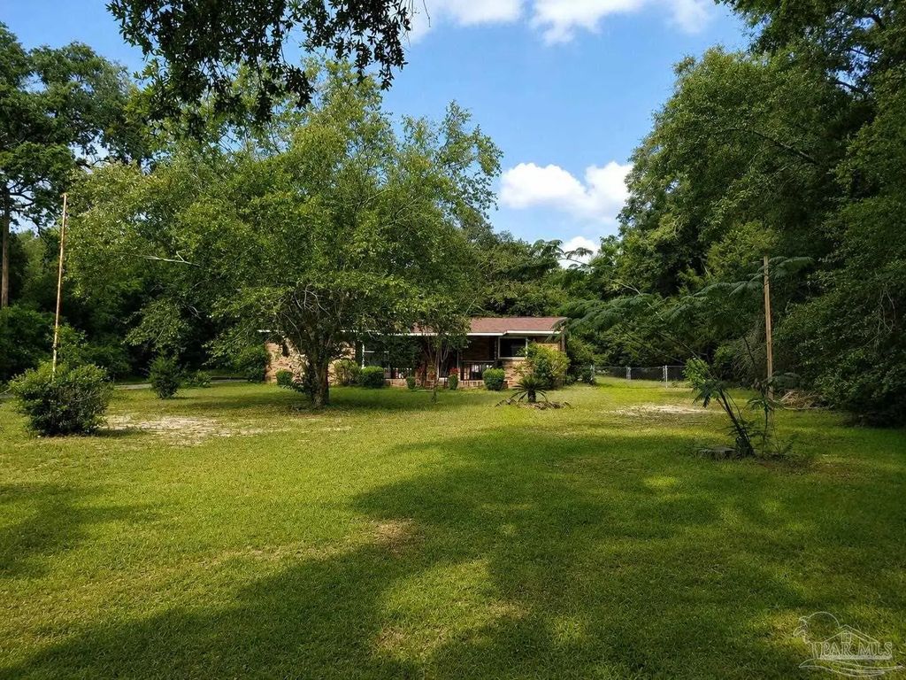 6770 N Hwy 87, Milton