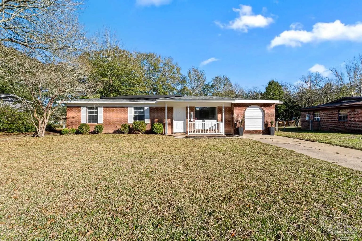 Photo of Listing #676846