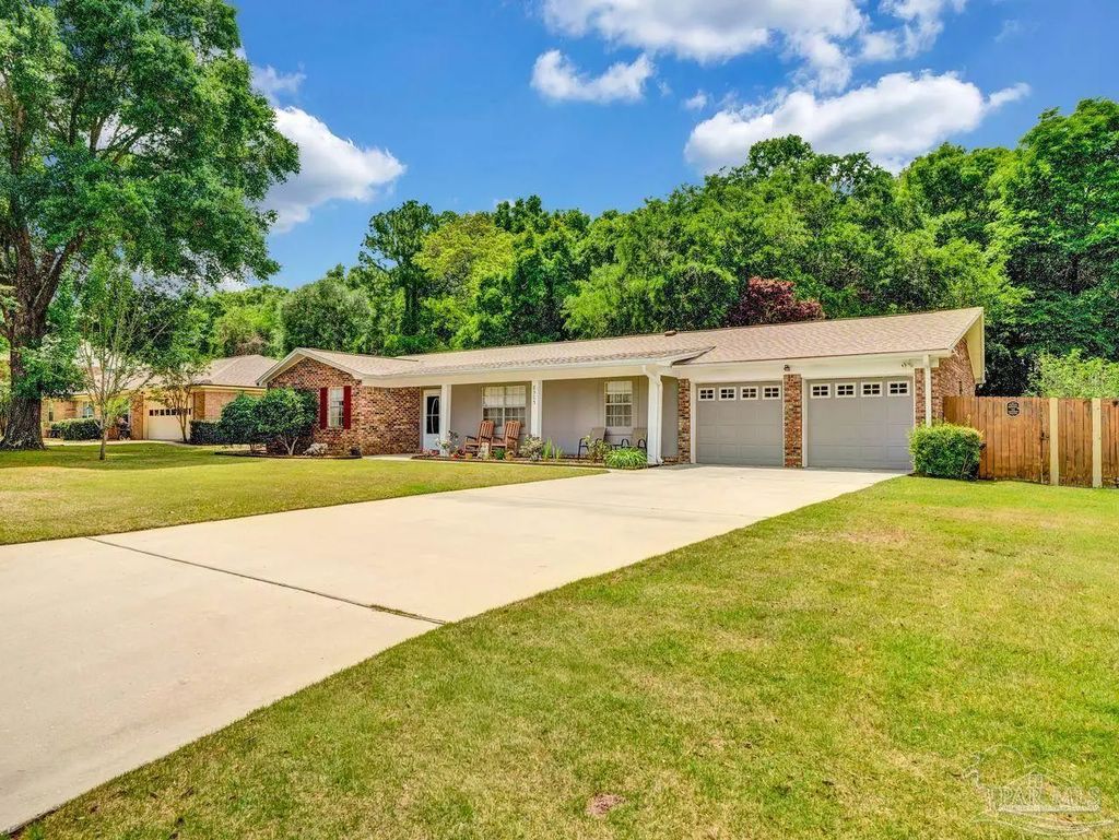 8303 Lyric Dr, Pensacola