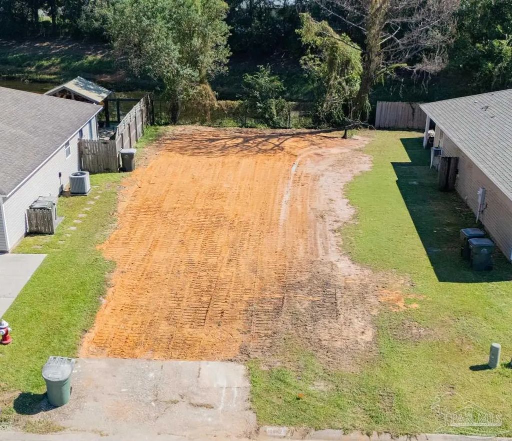 10392 Senegal Dr, Pensacola