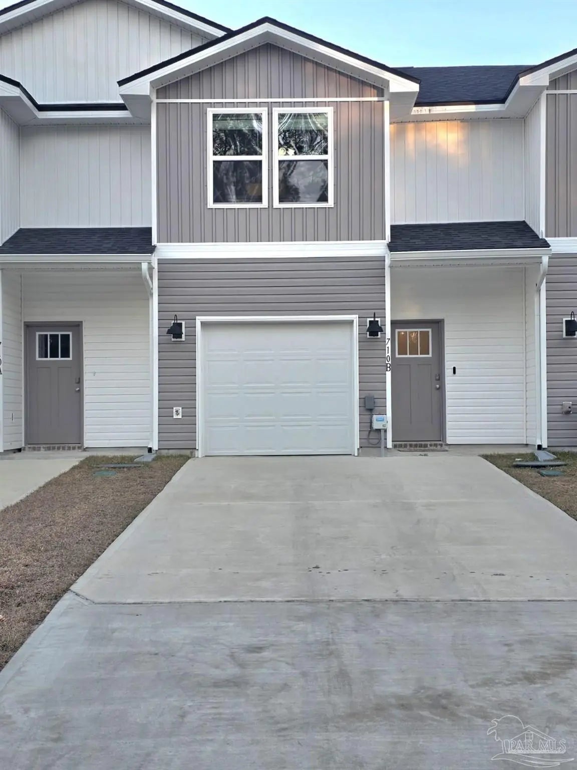 Photo of Listing #677605