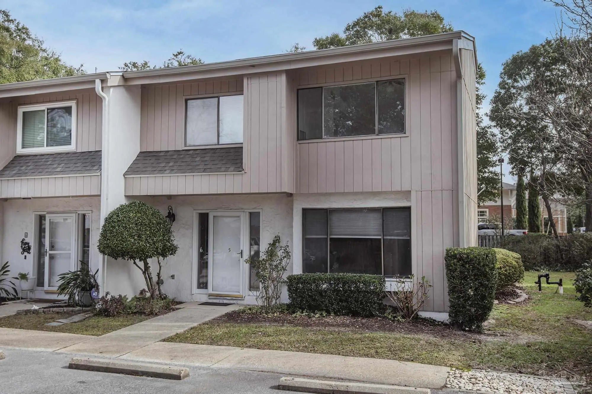 Photo of Listing #676041