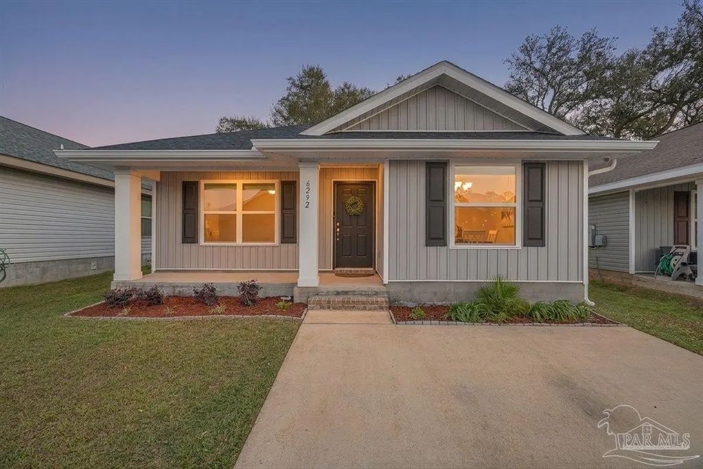 6292 Cardinal Cove Ln, Pensacola