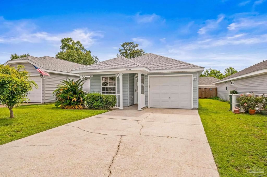 7862 Stonebrook Dr, Pensacola