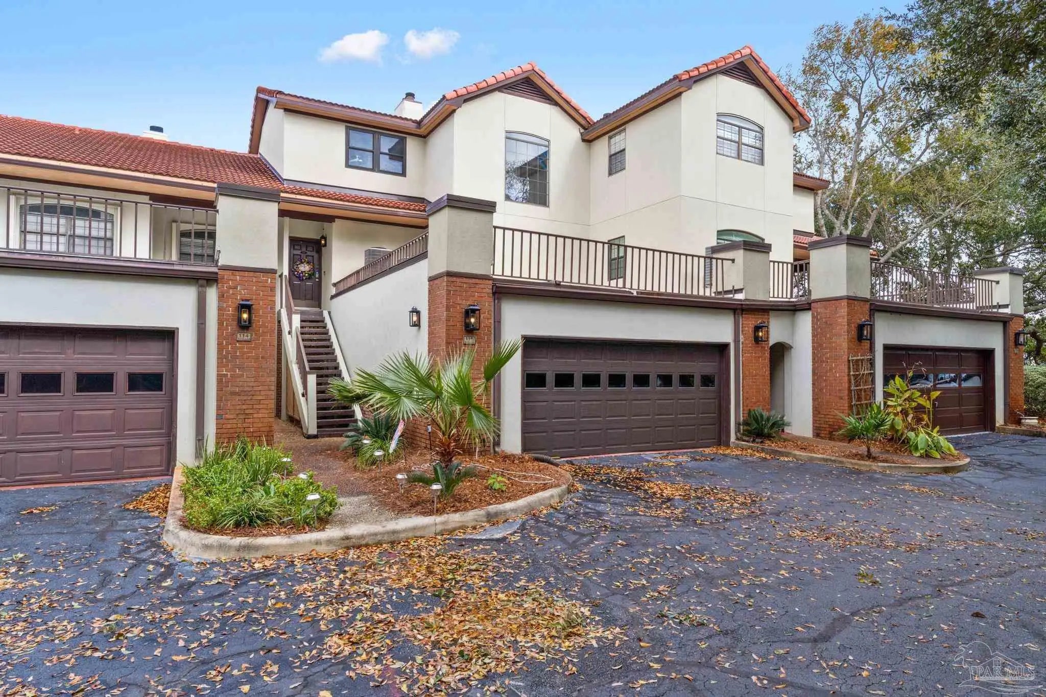 Photo of Listing #677347