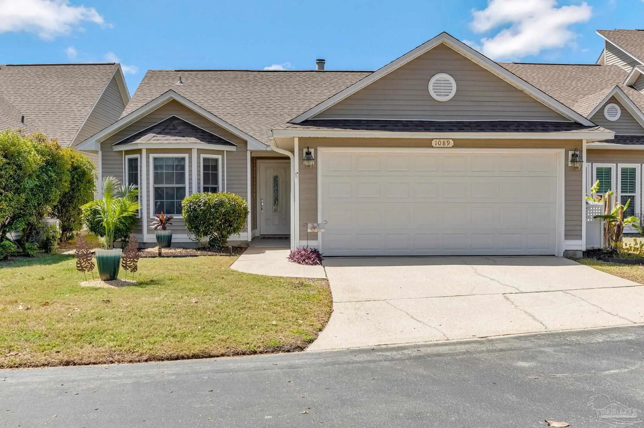 Photo of Listing #680865