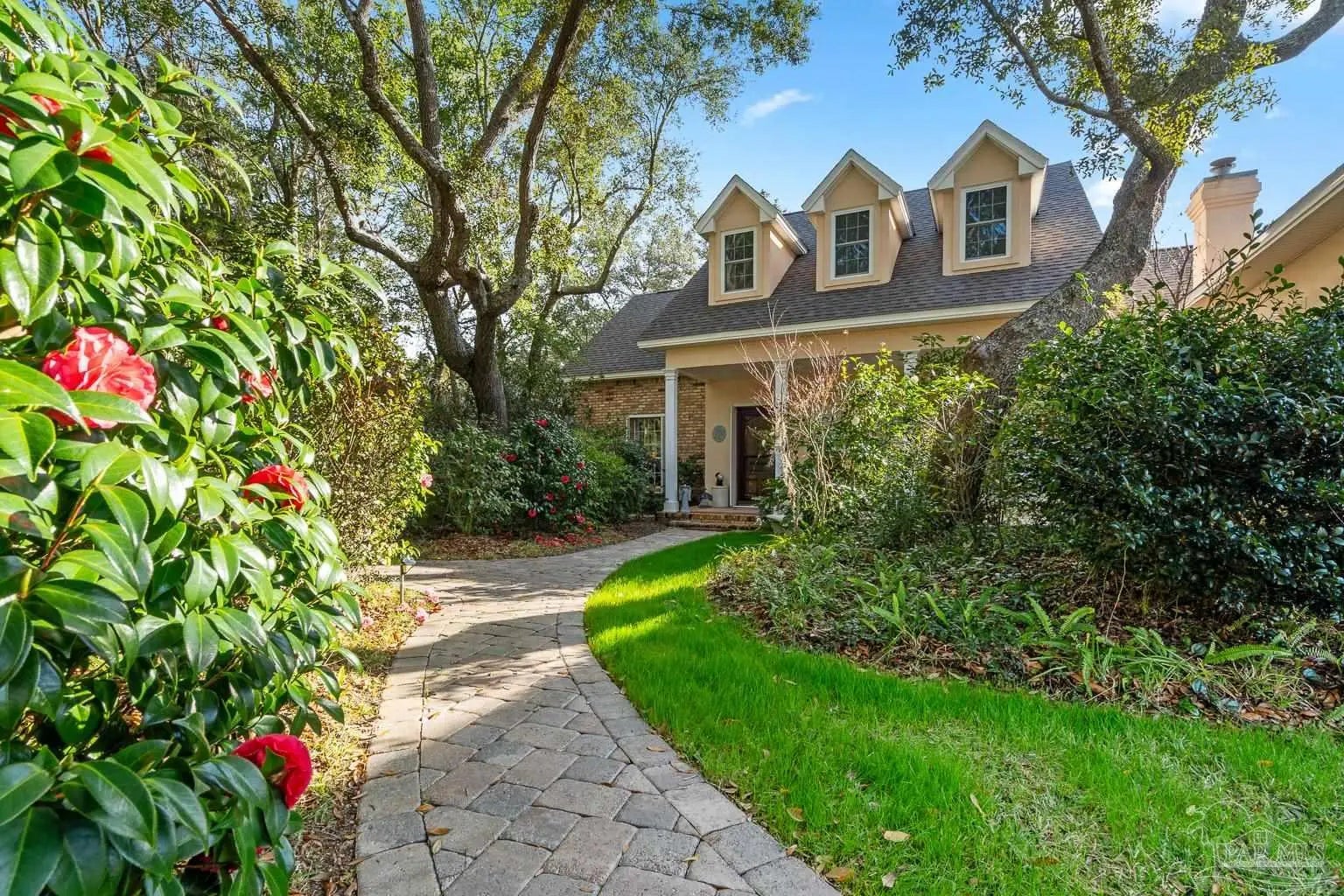 Photo of Listing #676082