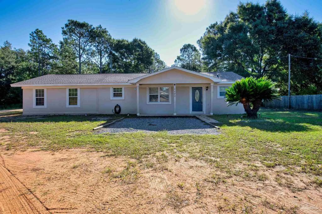 4490 S Hwy 87, Navarre