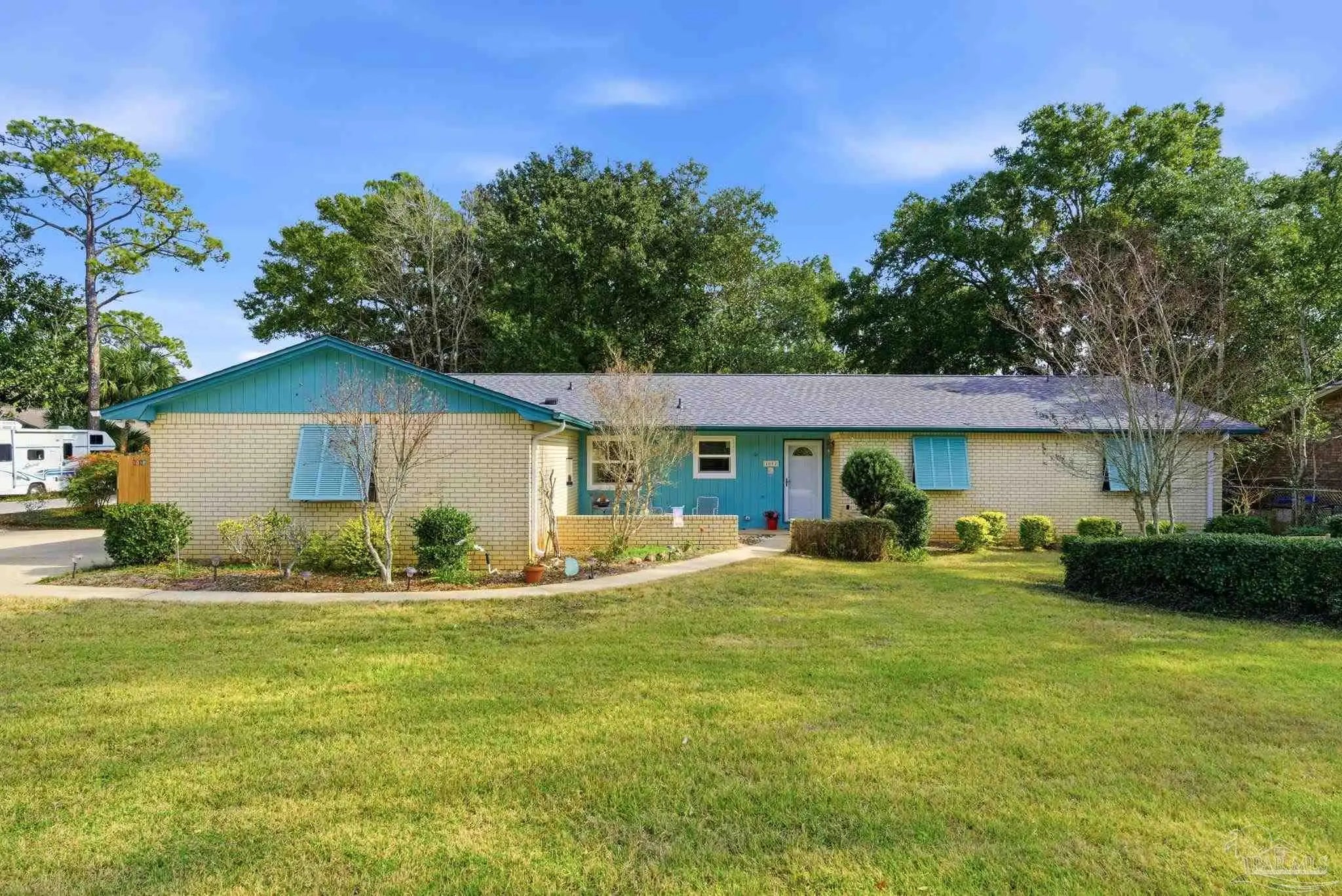 Photo of Listing #675775