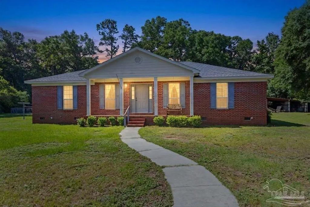 4203 Celtic Cir, Milton