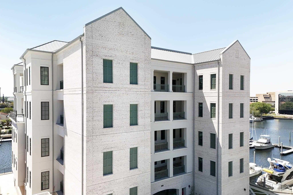 801 S Palafox St #302, Pensacola