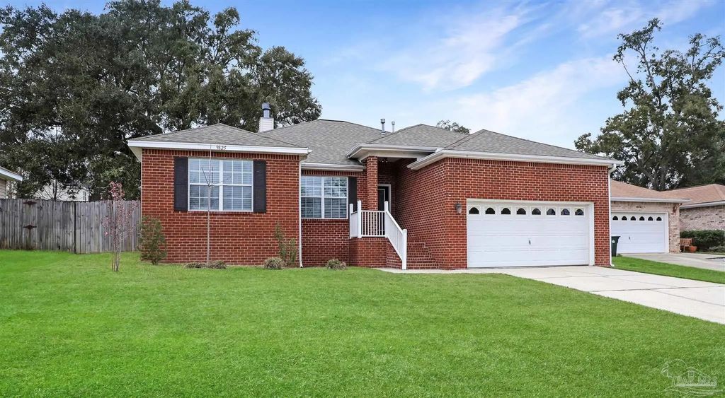 9825 Crestmont Cir, Pensacola