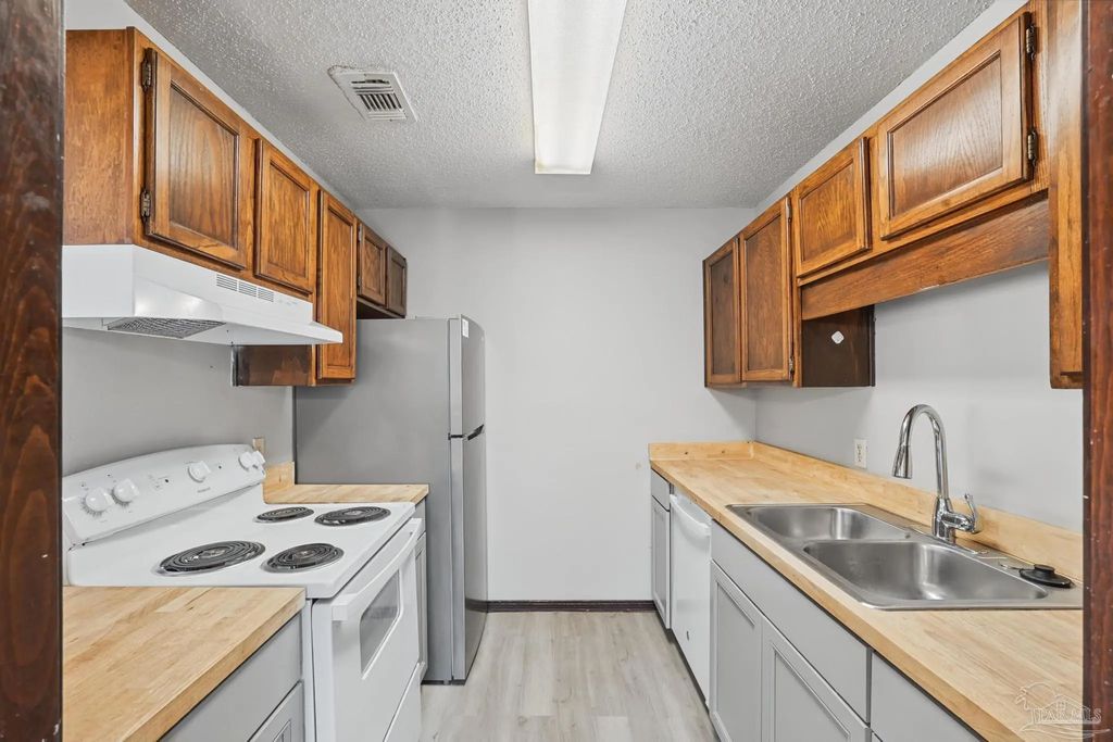 455 Stara Cir #d, Pensacola