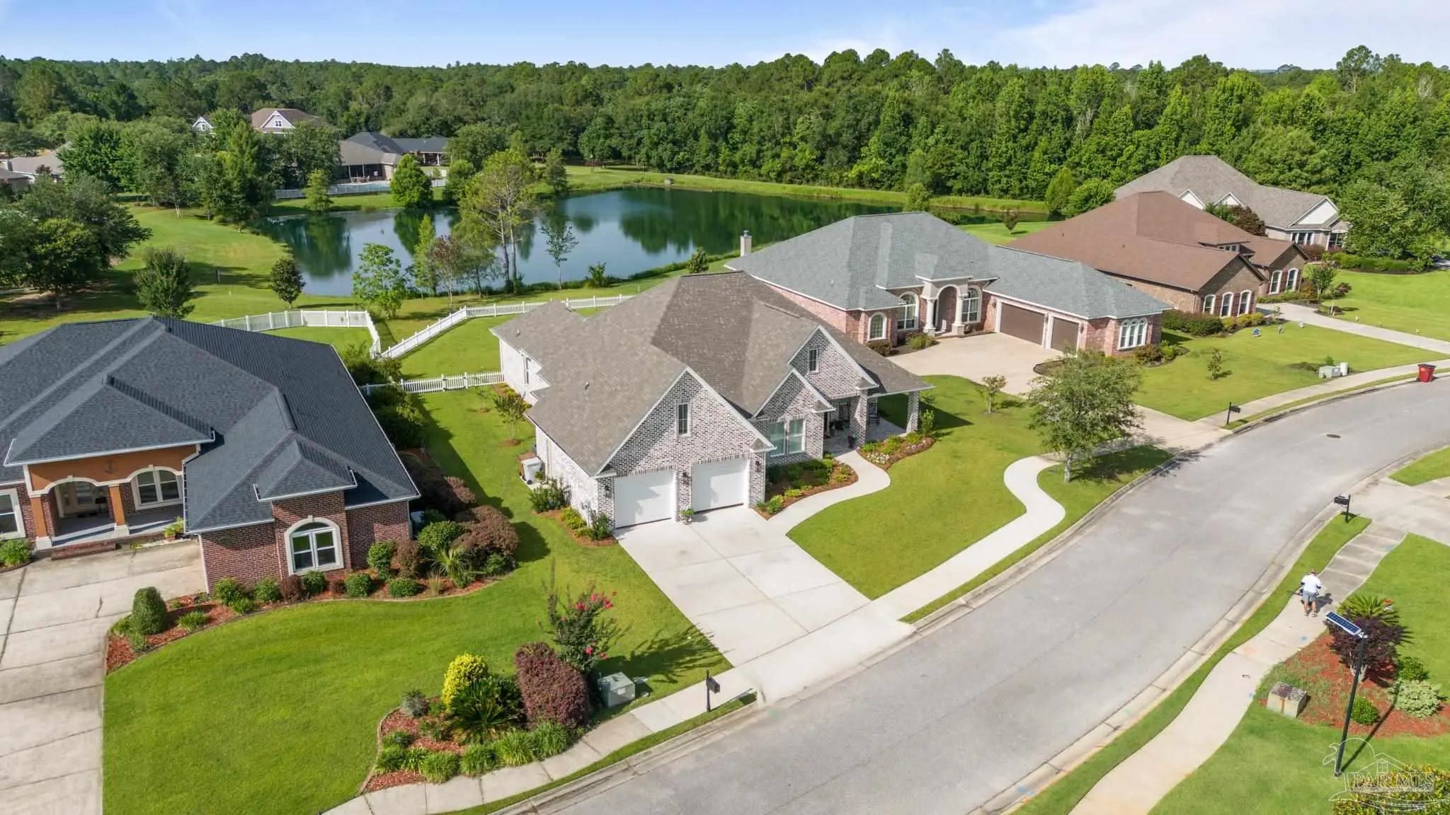 Photo of Listing #667565