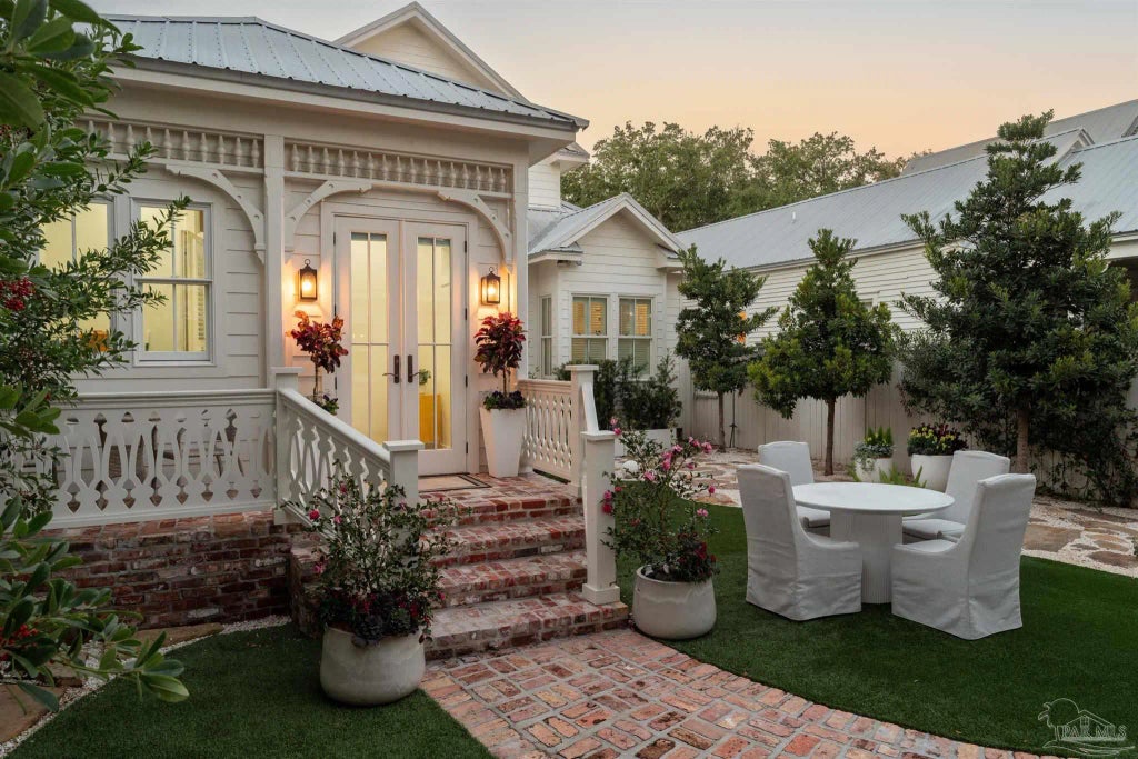 433 E Zarragossa St, Pensacola