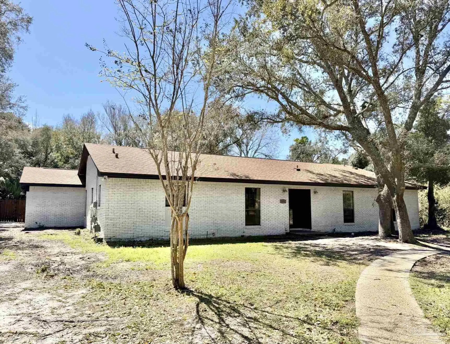 Photo of Listing #679576