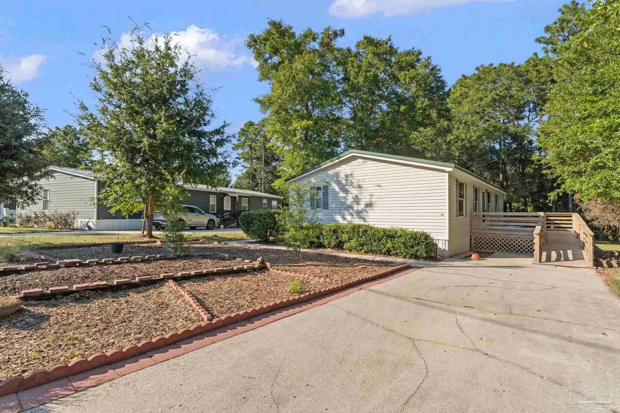 Photo of Listing #671083