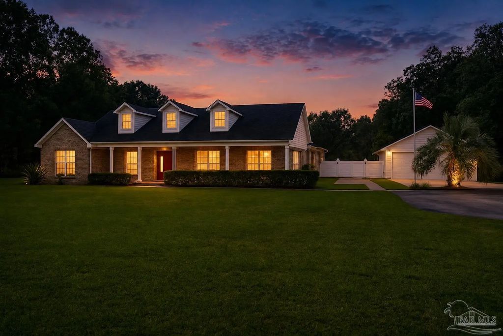 1911 Tillman Ln, Pensacola