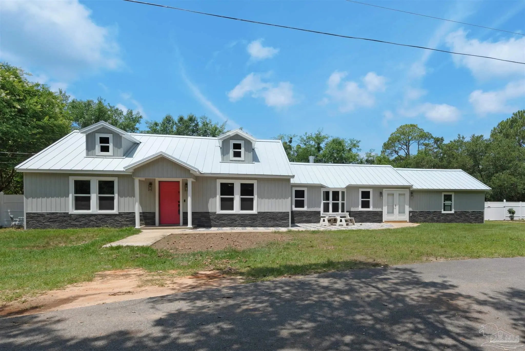 Photo of Listing #664882