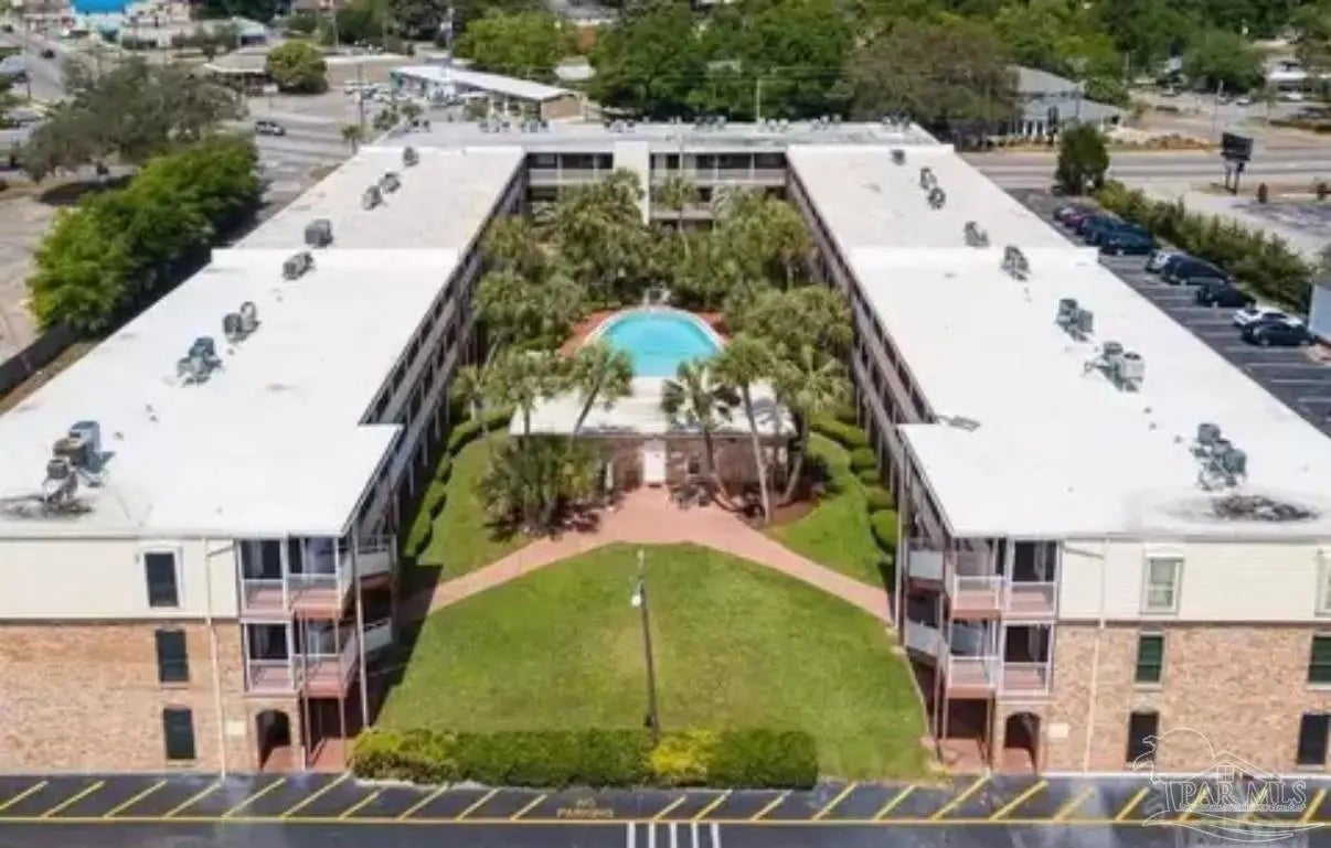 Photo of Listing #677274