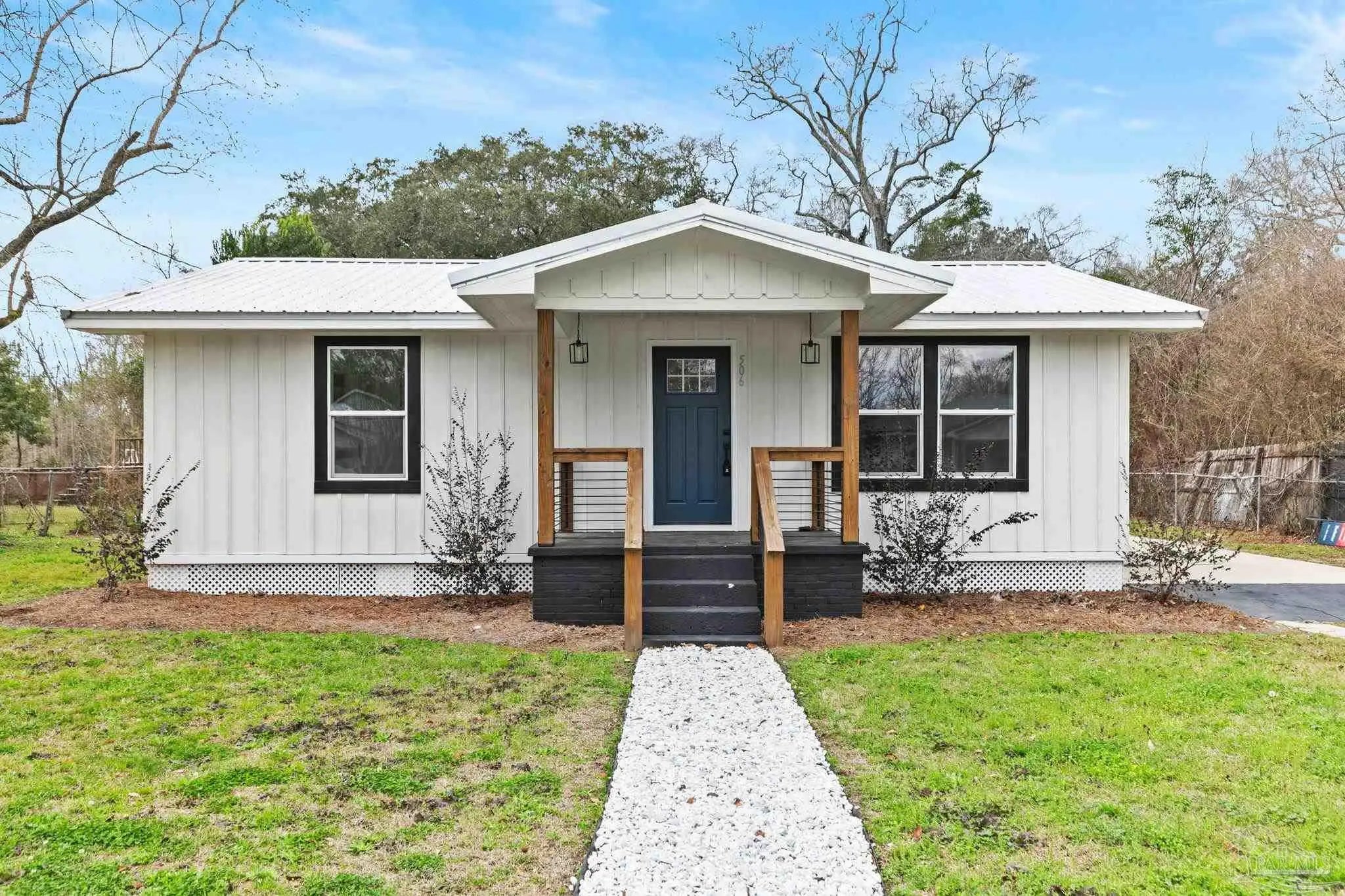 Photo of Listing #678184