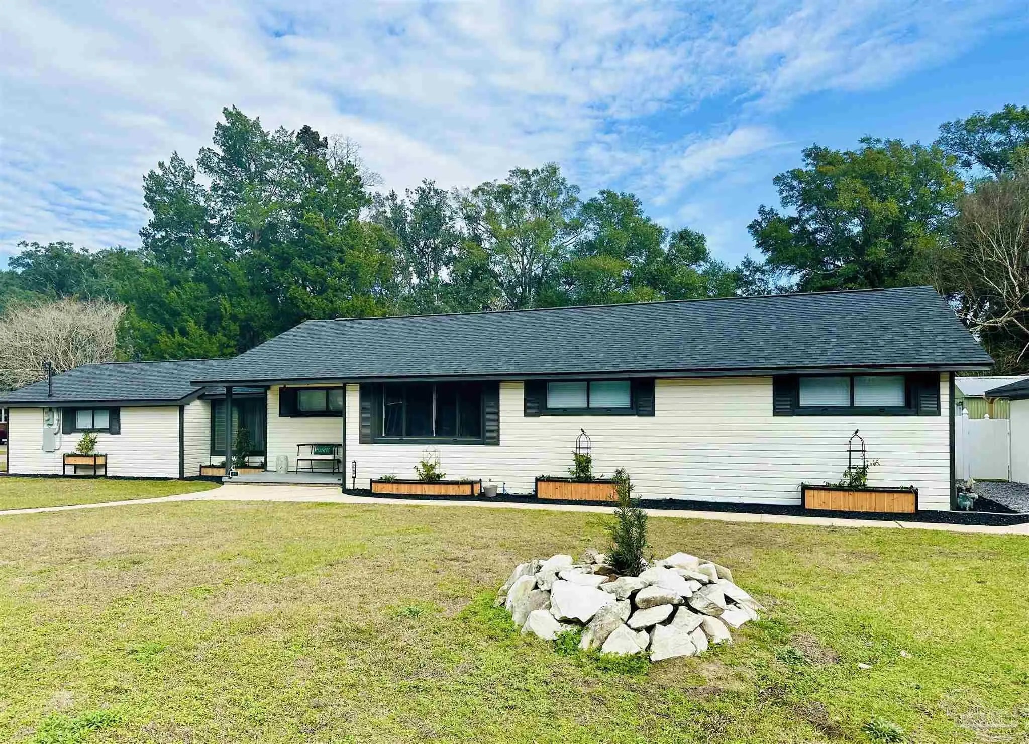 Photo of Listing #676474