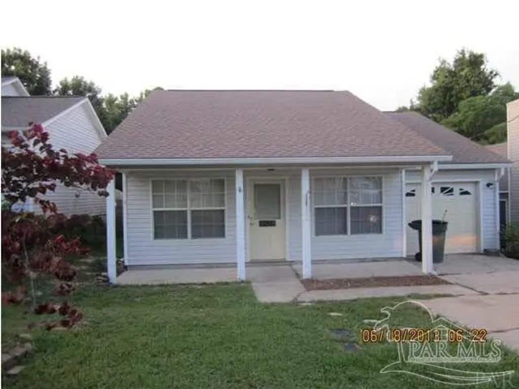 3428 Riverside Dr, Pensacola