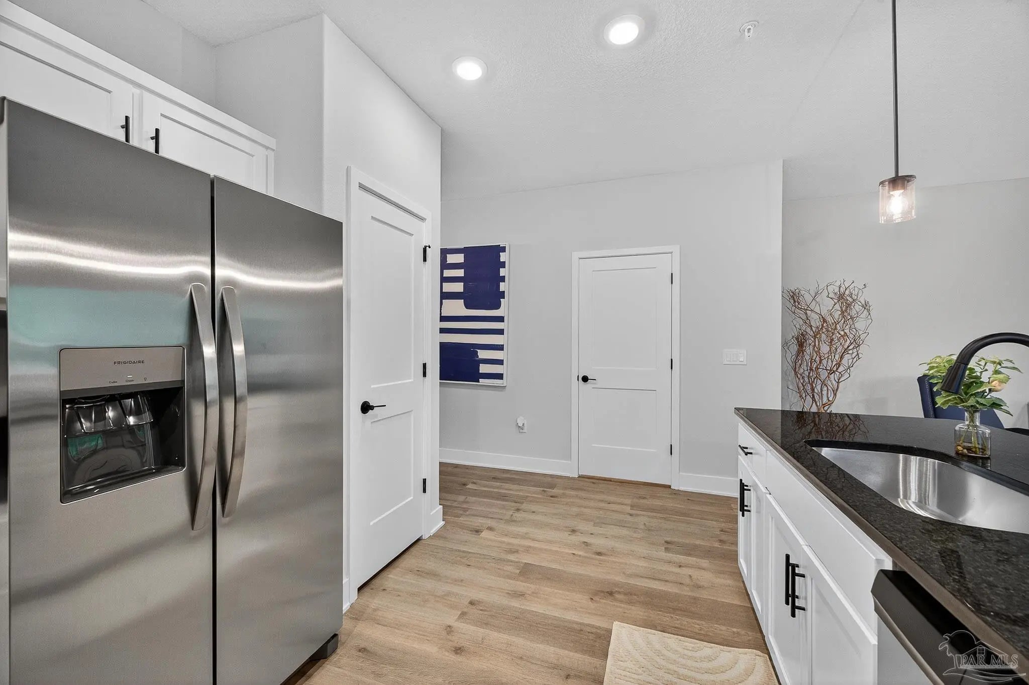 Photo of Listing #679014