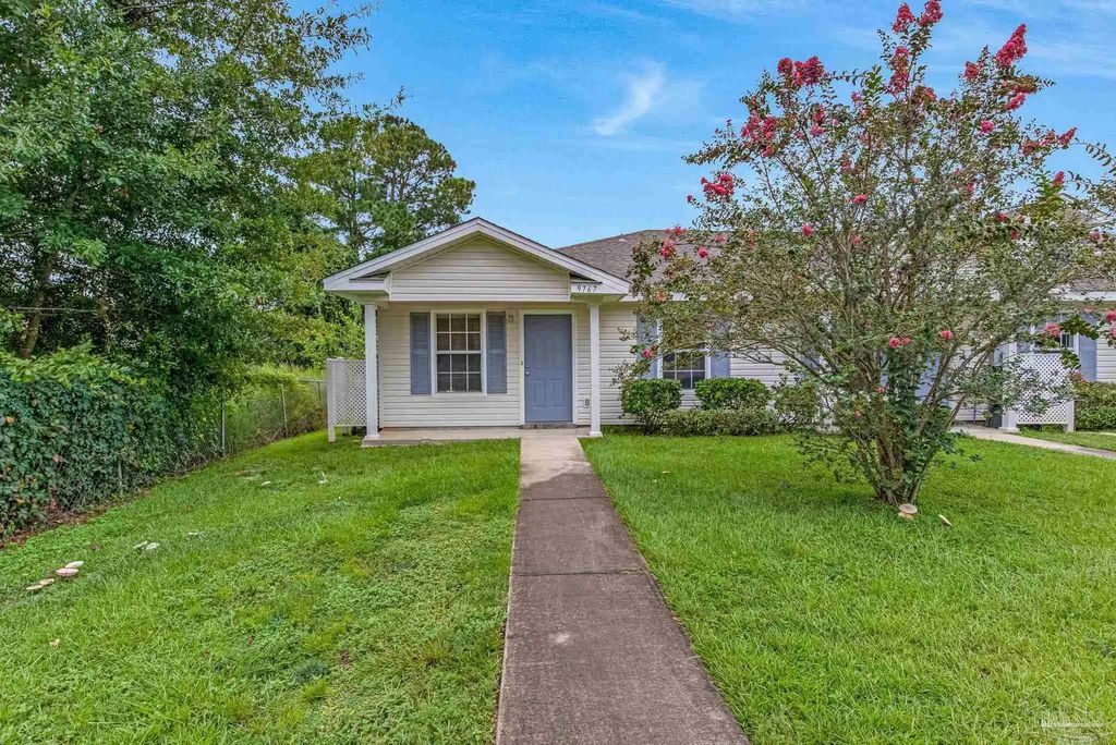 9767 Cobblebrook Dr, Pensacola