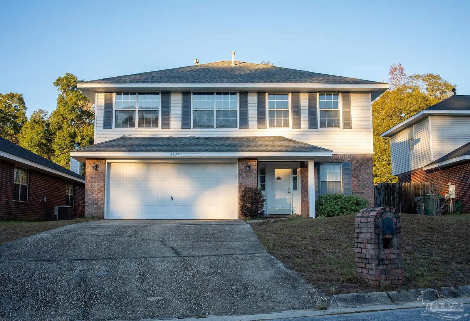 Photo of Listing #675671