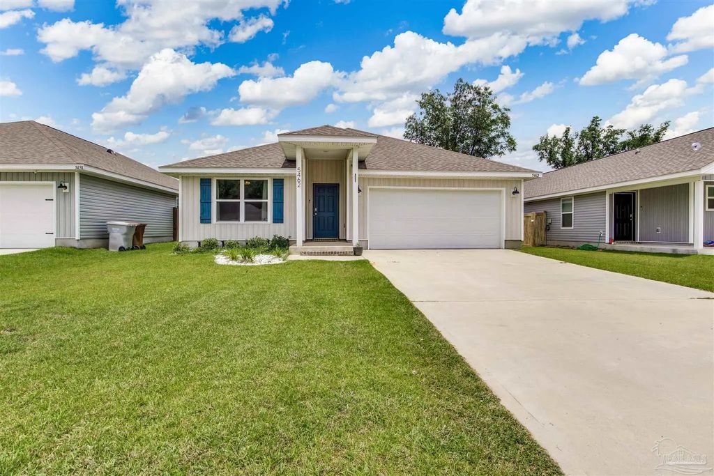 5462 Peach Dr, Milton