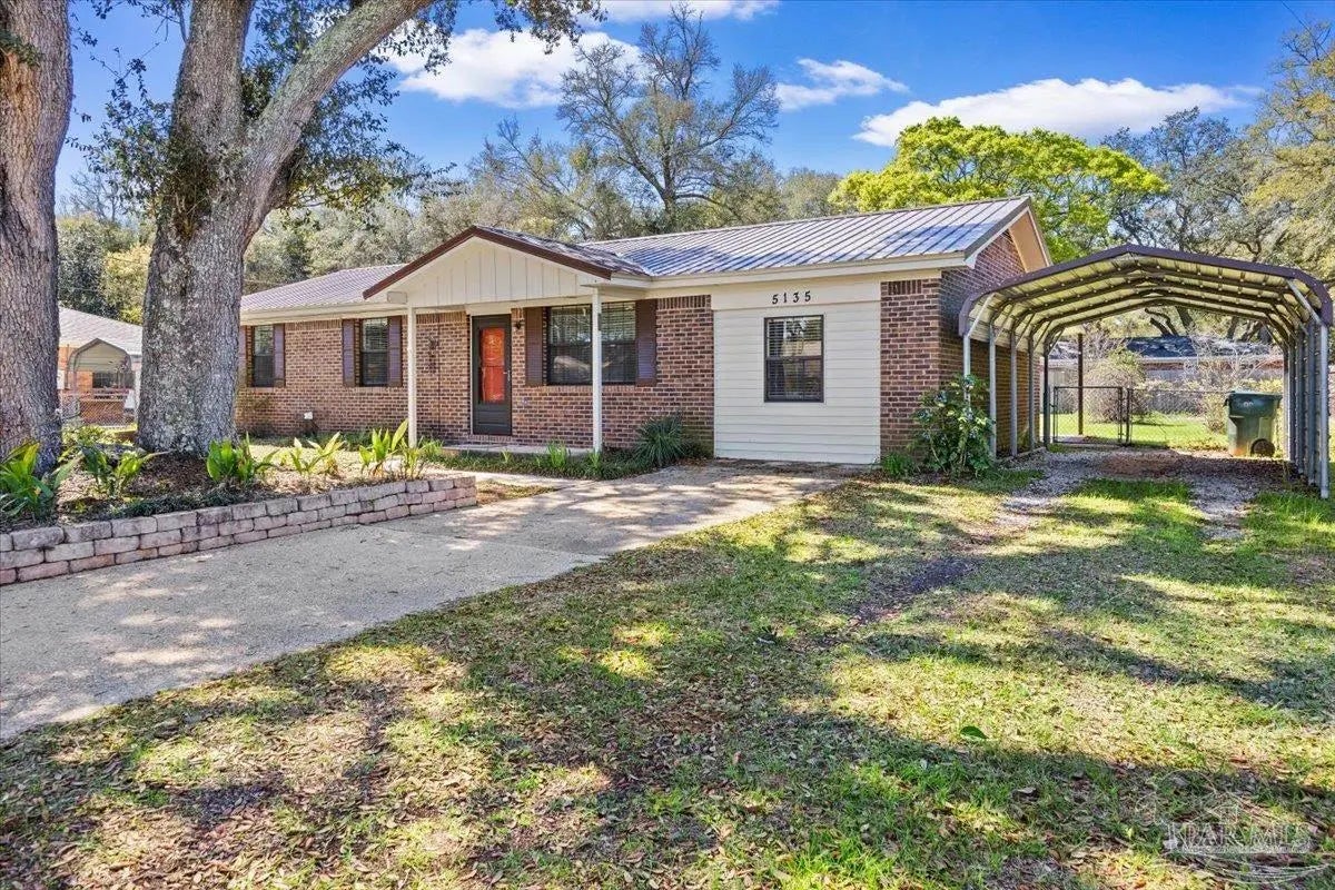 Photo of Listing #678947