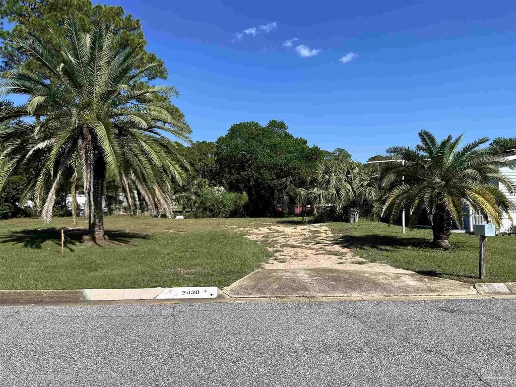 2430 Sonora Calzada, Pensacola