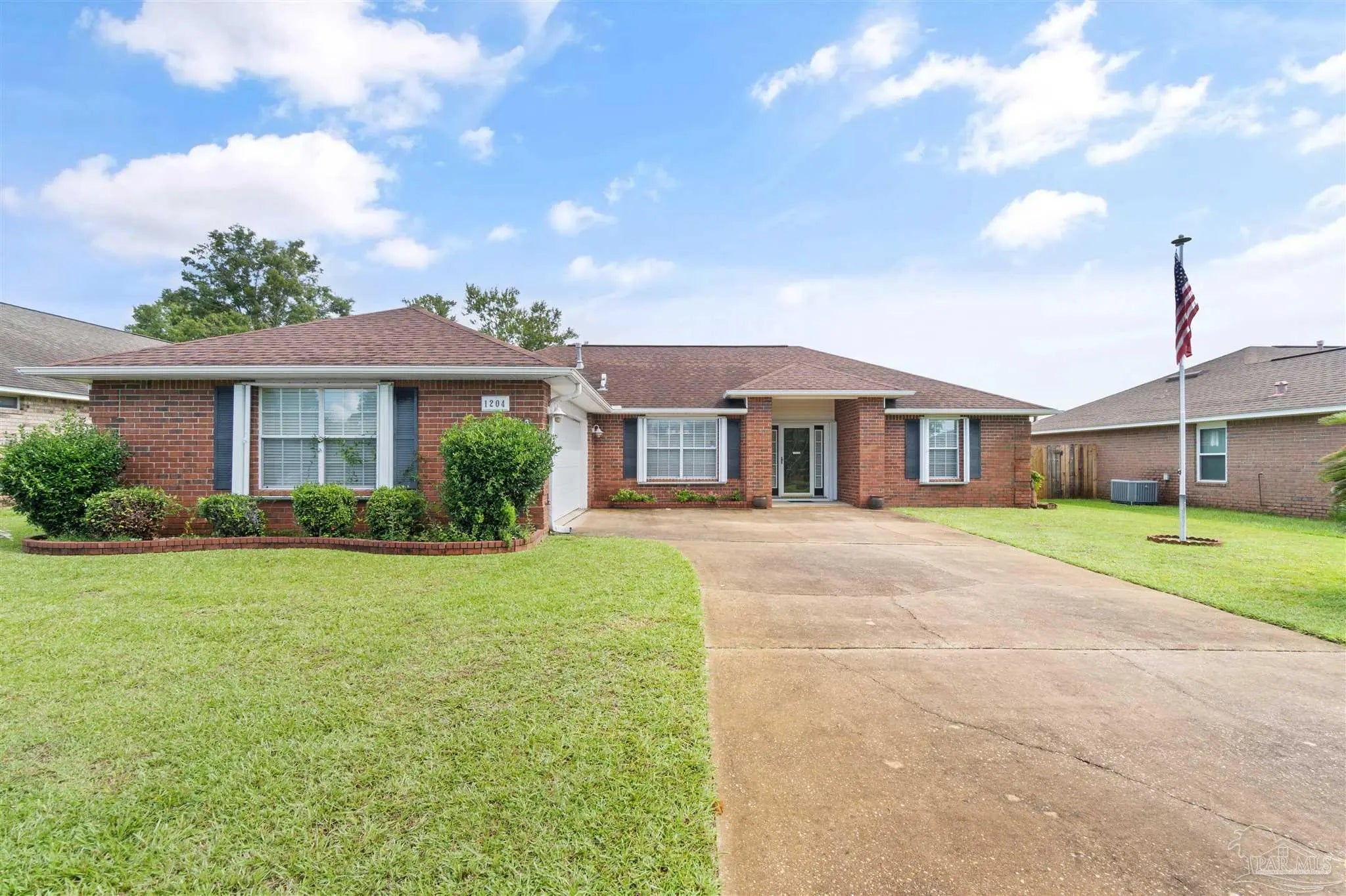 Photo of Listing #672612