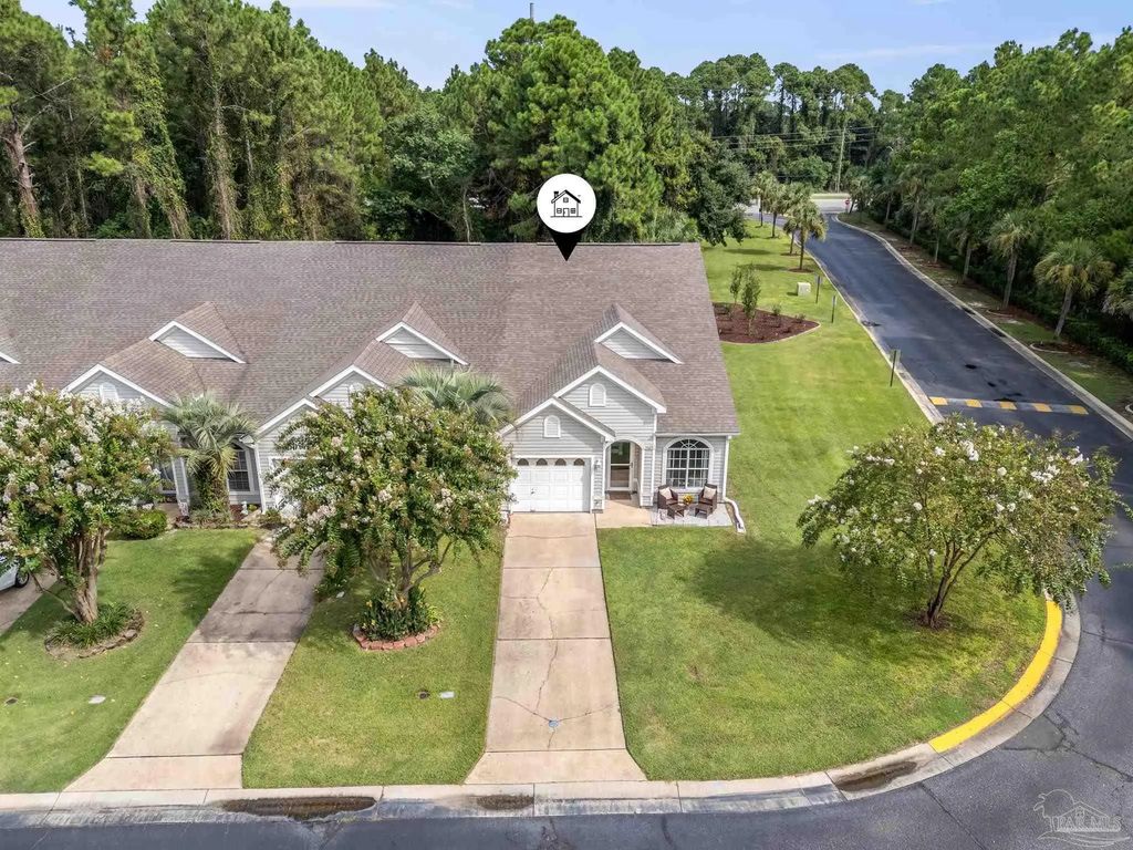 1469 Tiger Lake Dr, Gulf Breeze
