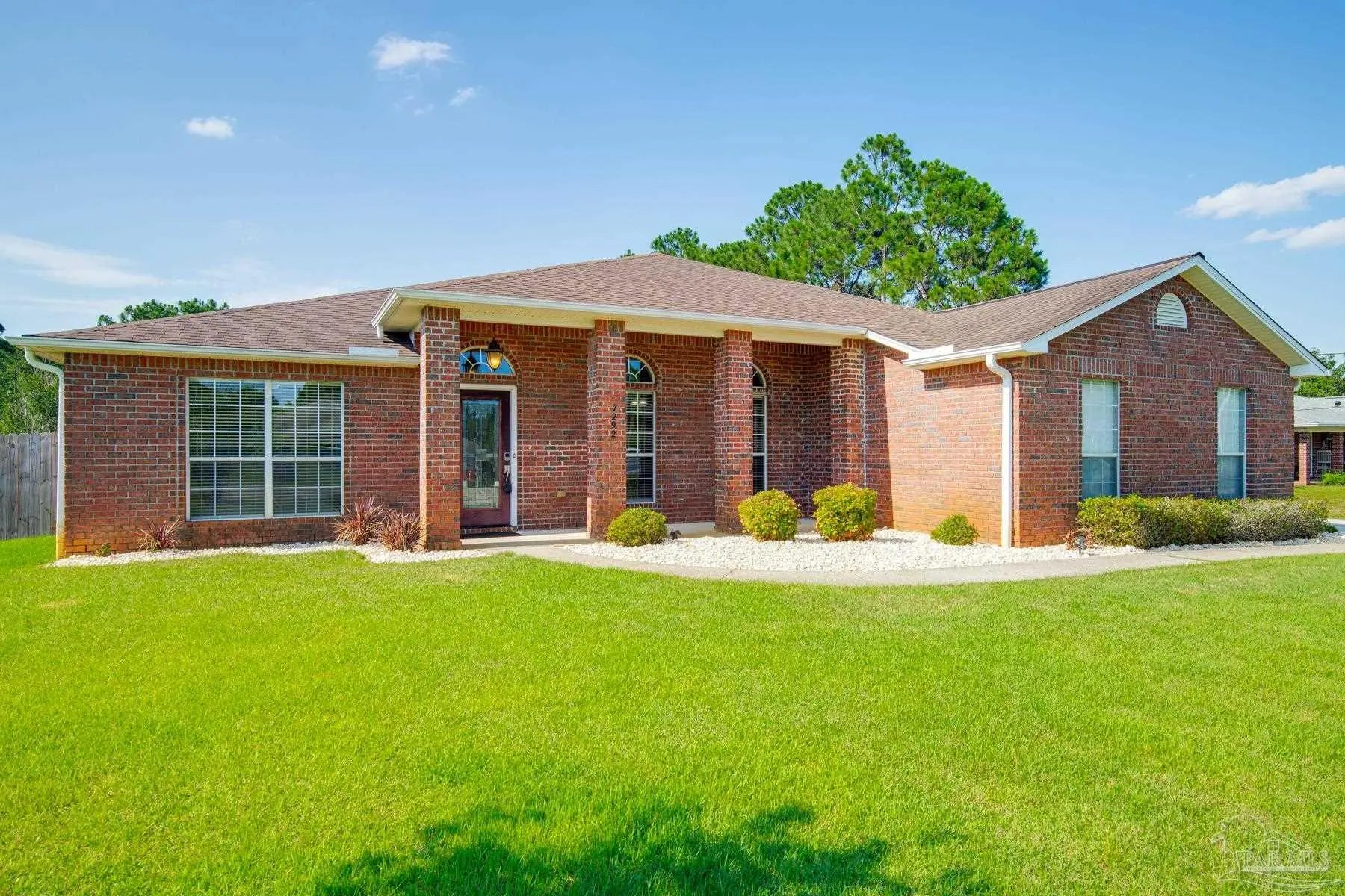 Photo of Listing #676095