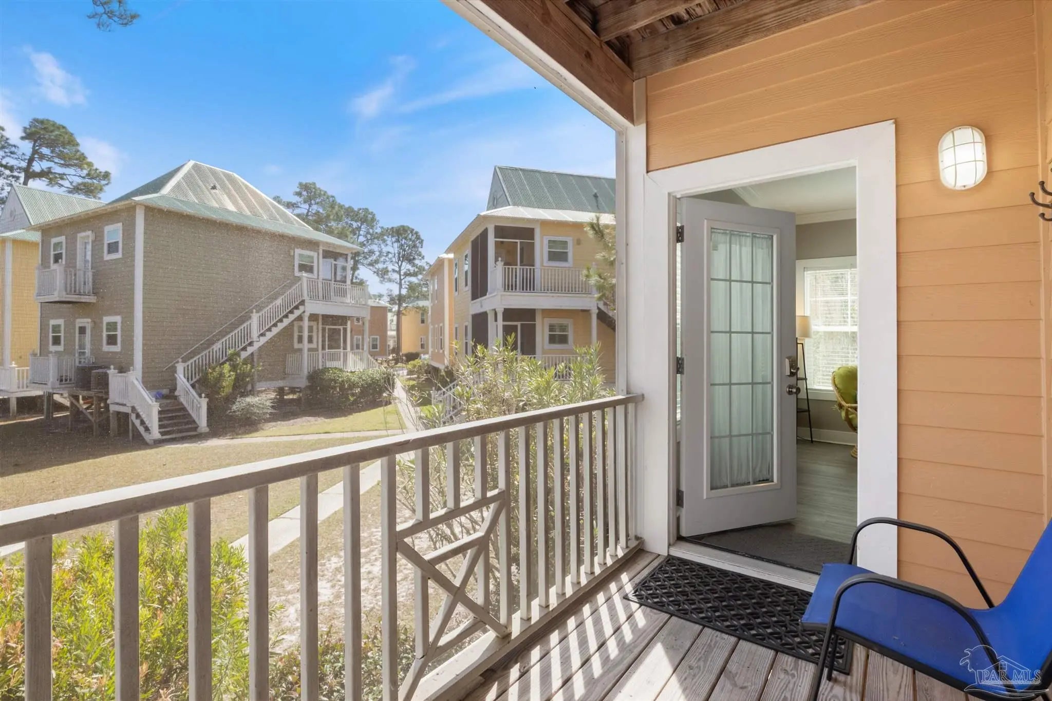 Photo of Listing #678742